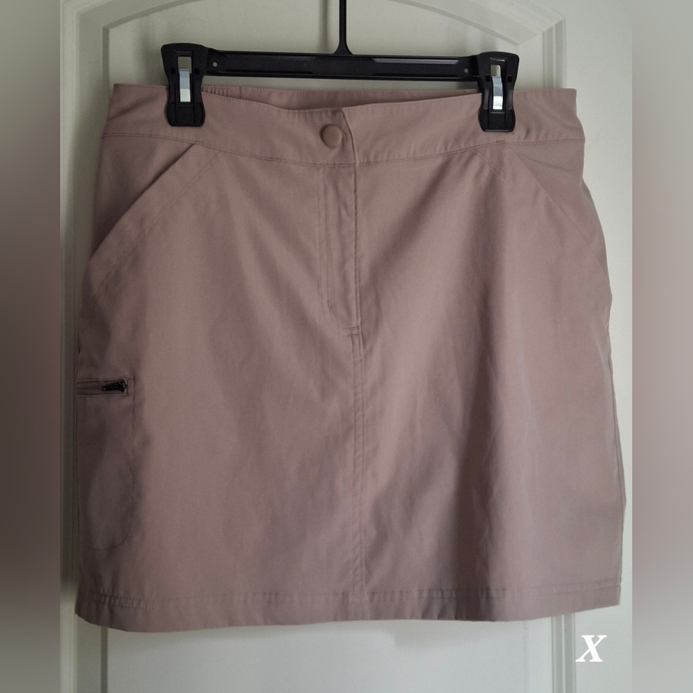 32 Cool Beige Mini Skirt with Pocket Sz M CASUAL HIKING TRAVEL CRUISE RESORT